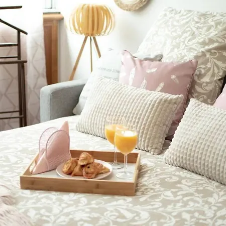 Studio Au Calme - Nuits Cosy - Proche Centre شقة *